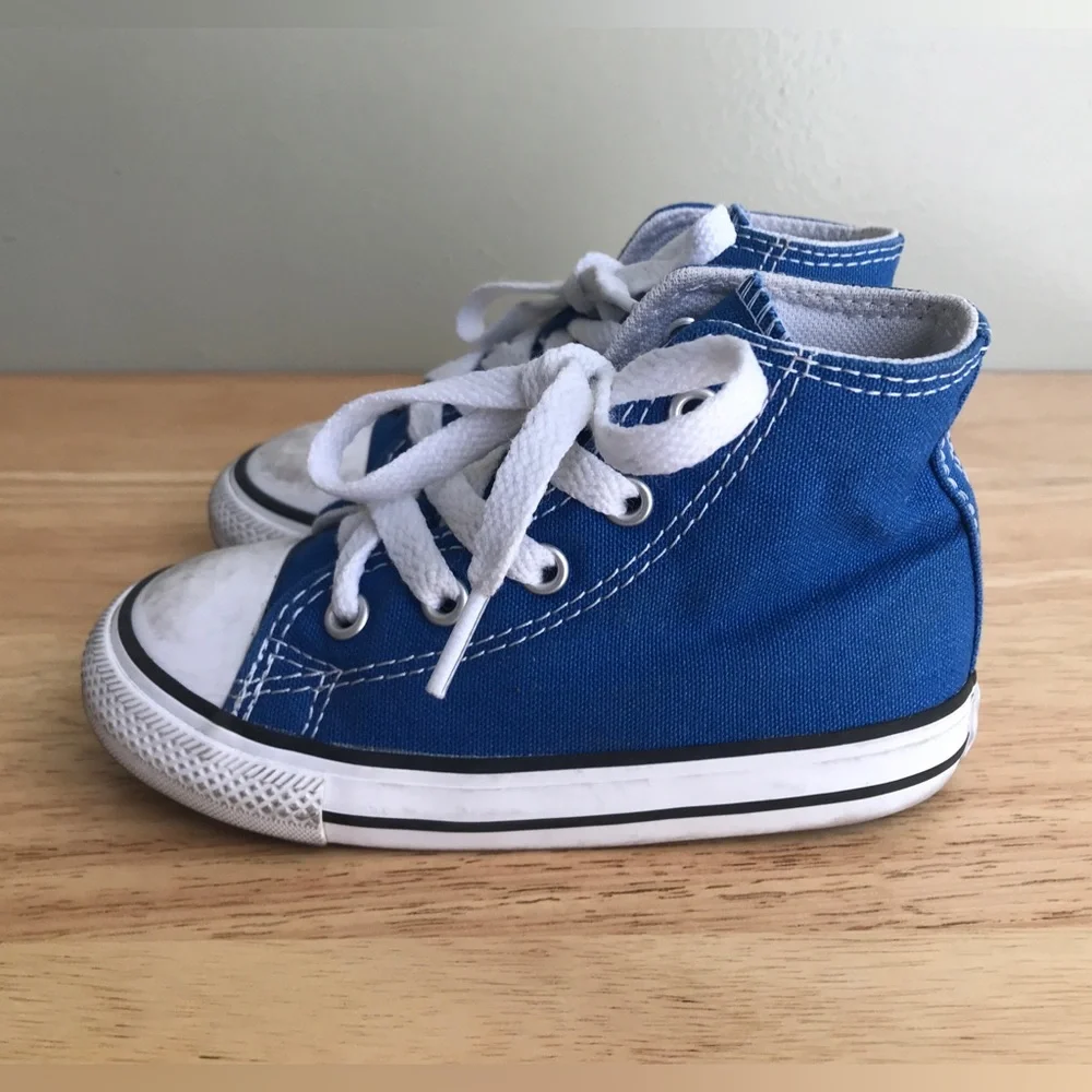 Converse All-Star Chuck Taylor High-Tops Blue Size: US Toddler 8.0 EUR 24 CM 15